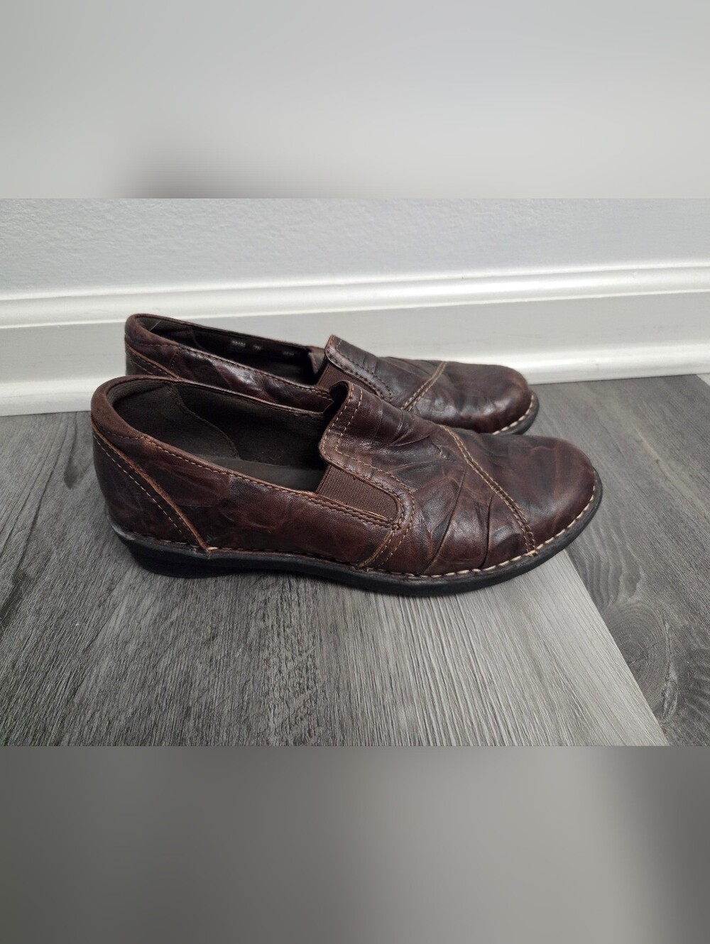 Clarks Bendables Women's Loafers Brown Crinkle Leather Slip On Size 7M